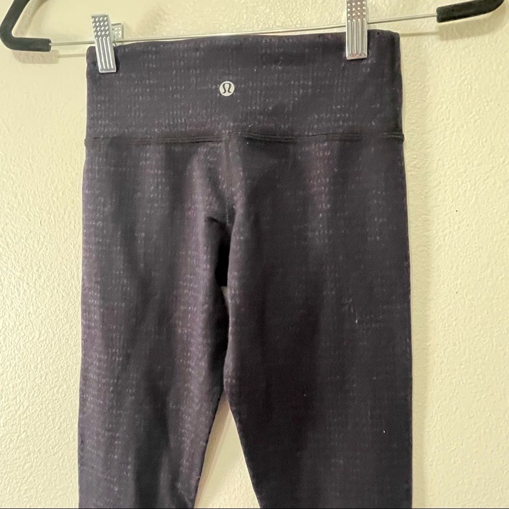 Lululemon Wunder Under Leggings Size 2-Perfect condition no flaws
